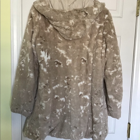 Reversible Faux Fur Jacket - Picture 2 of 8